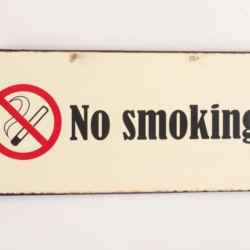 Πινακίδα "No smoking"