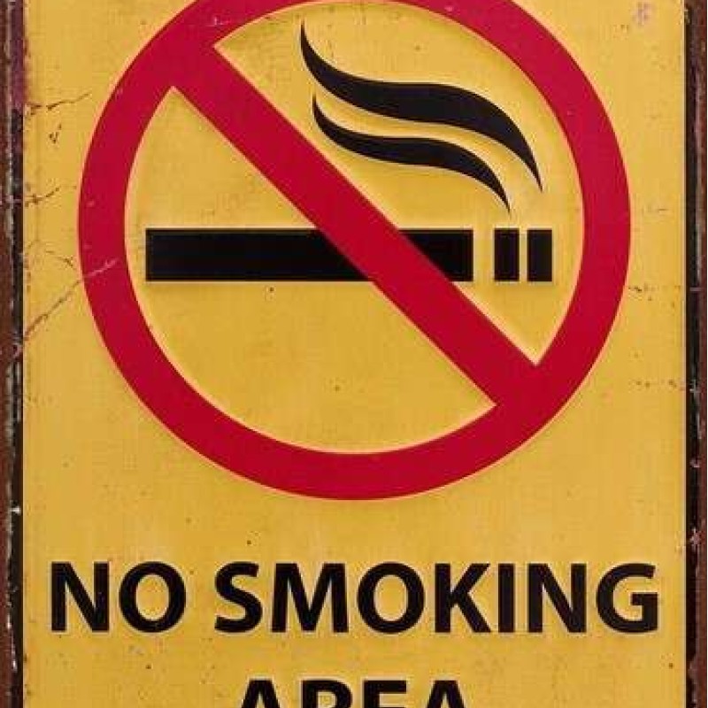 Ταμπέλα "NO SMOKING AREA"