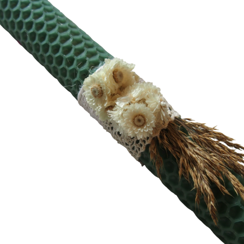 Λαμπάδα από πράσινη κηρήθρα με ελίχρυσο