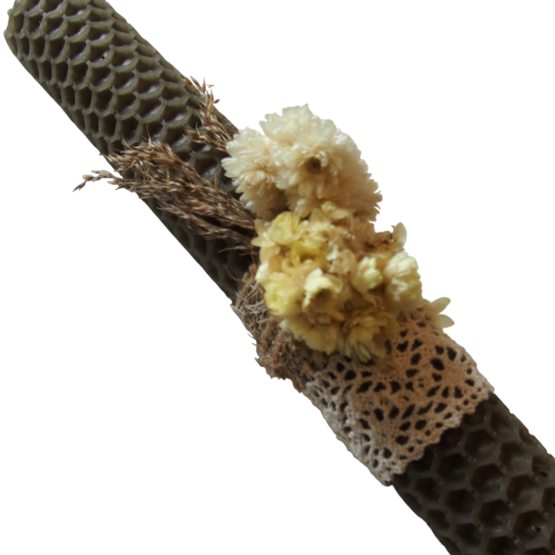 Λαμπάδα από πράσινη κηρήθρα με κίτρινα και λευκά ελίχρυσο