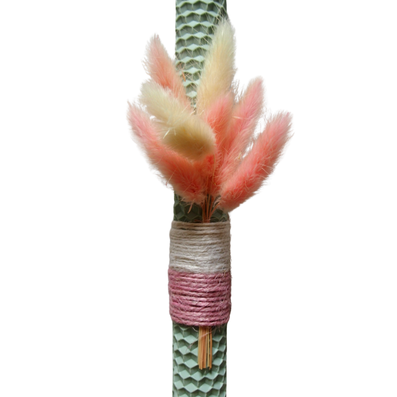 Λαμπάδα από σιέλ κηρήθρα με αποξηραμένα φυτά