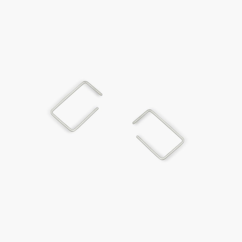 Μικρά σκουλαρίκια ανοιχτά παραλληλόγραμμα