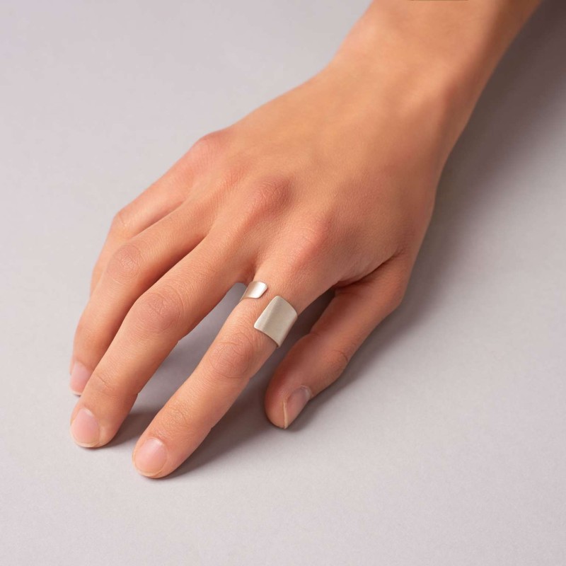 Ασύμμετρο δαχτυλίδι