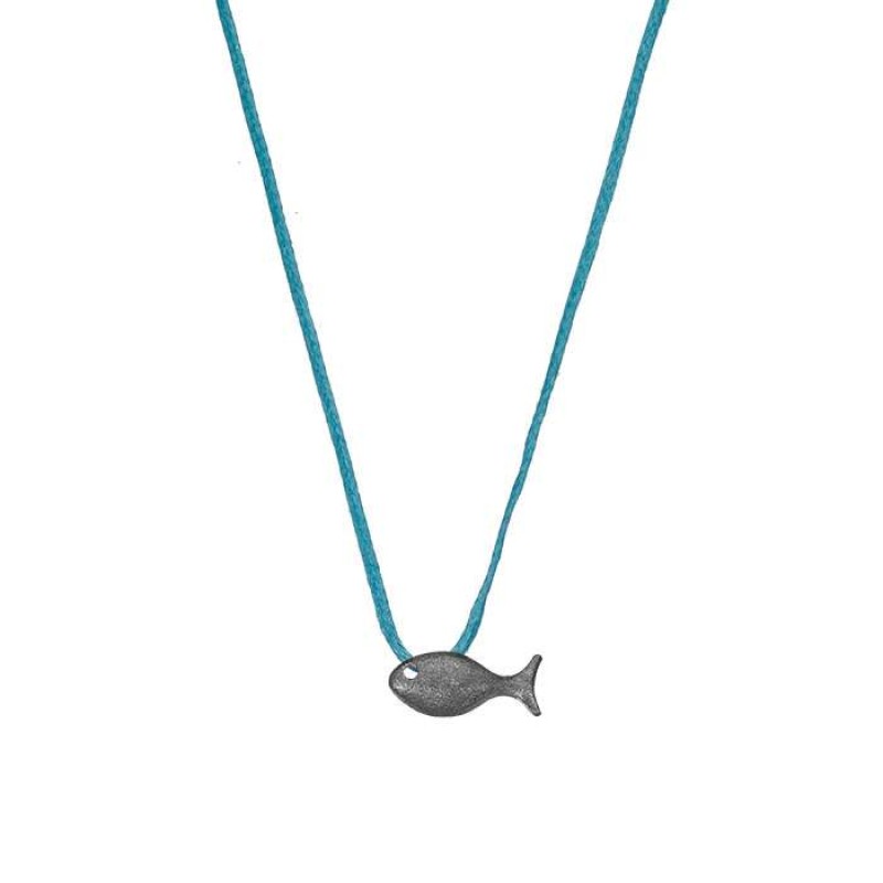 Κολιέ με μαύρο ψάρι σε γαλάζιο κορδόνι