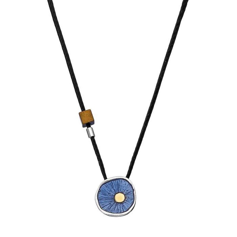 Κολιέ με μπλε σμάλτο σε μαύρο κορδόνι