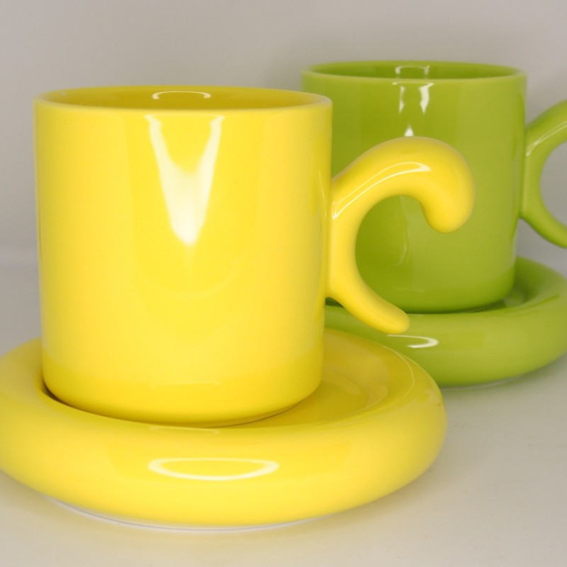 Κούπα με ανοιχτή λαβή