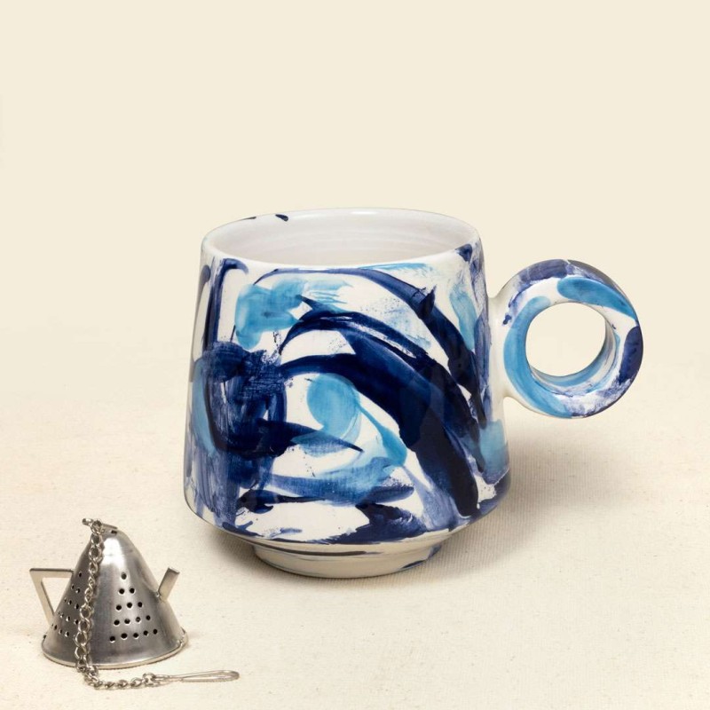 Κούπα κεραμική με μπλε πινελιές