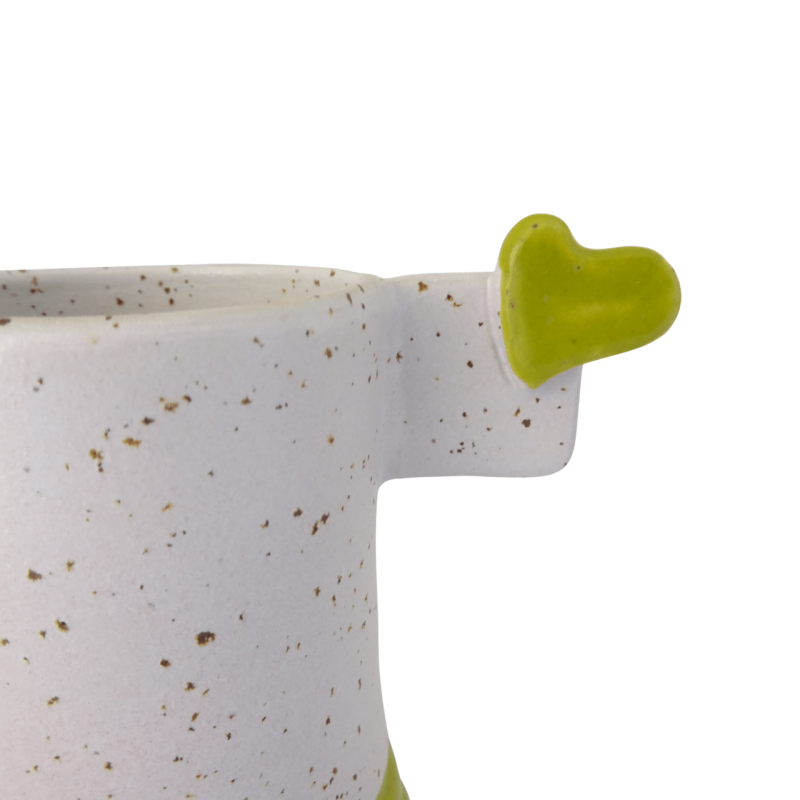 Κεραμική κούπα λαχανί-λευκό με καρδούλα