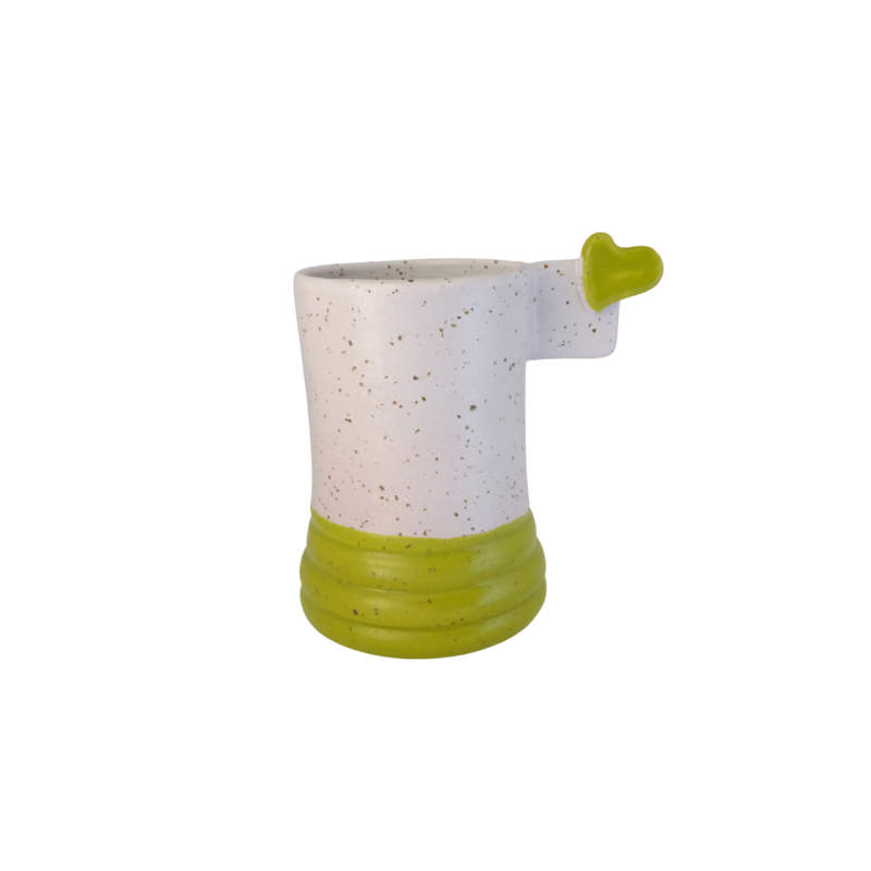 Κεραμική κούπα λαχανί-λευκό με καρδούλα