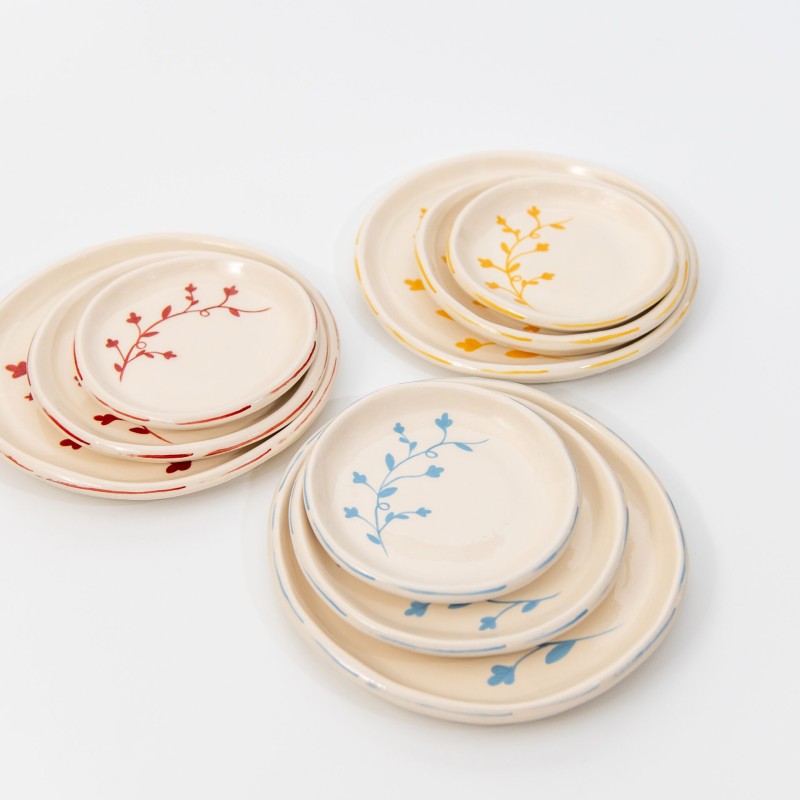 Πιάτo κεραμικό με μπλε λουλούδια