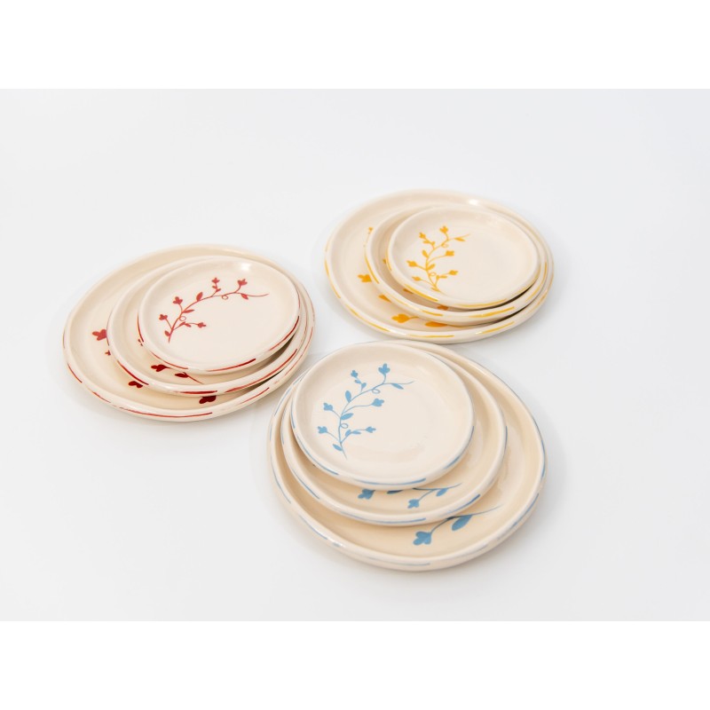 Πιάτo κεραμικό με μπλε λουλούδια