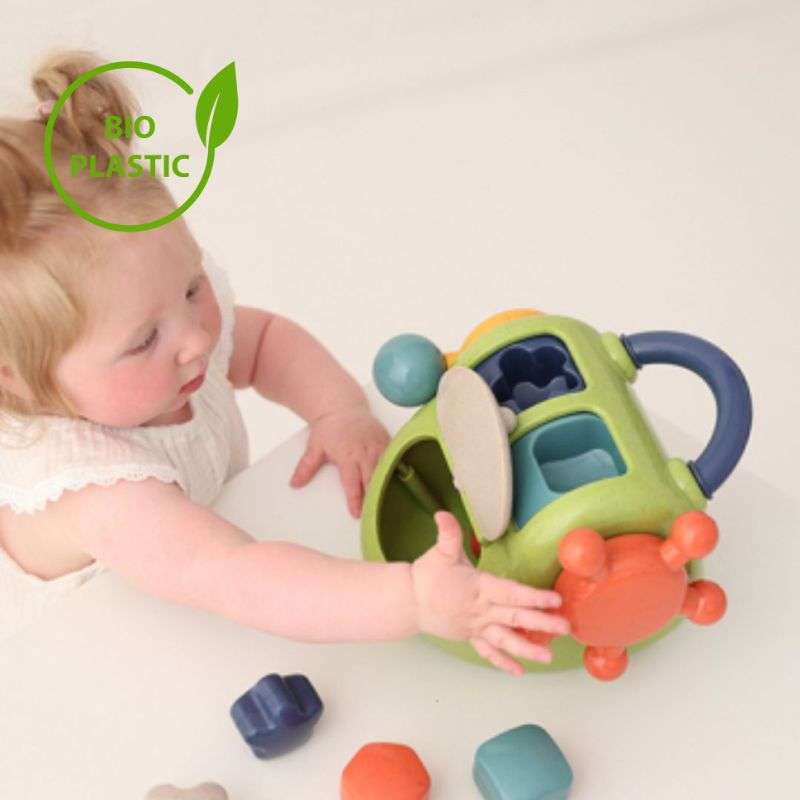 Παιχνίδι δραστηριοτήτων με σχήματα-κουδουνίστρες από βιοδιασπώμενο πλαστικό