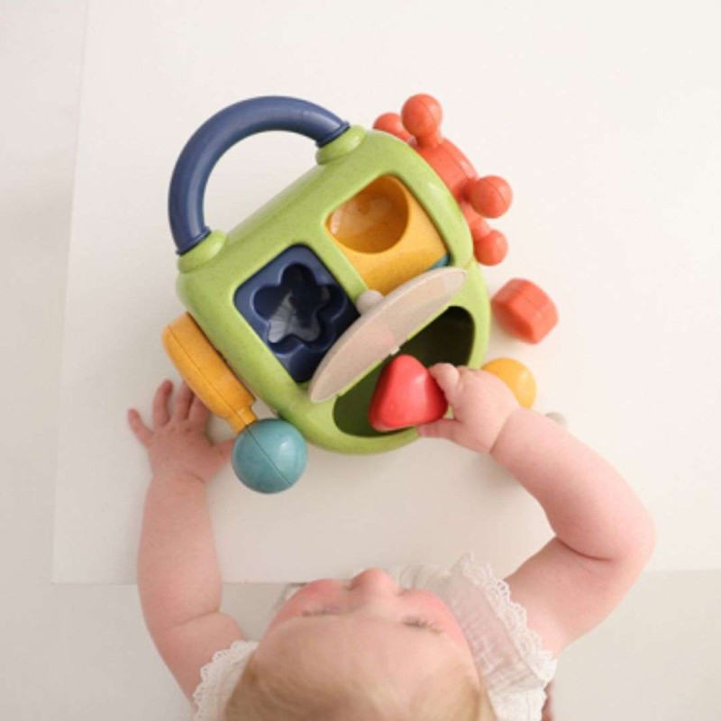 Παιχνίδι δραστηριοτήτων με σχήματα-κουδουνίστρες από βιοδιασπώμενο πλαστικό